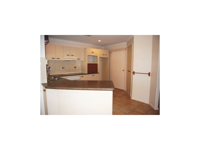 13 Edmund Kennedy Crt, Rural View QLD 4740