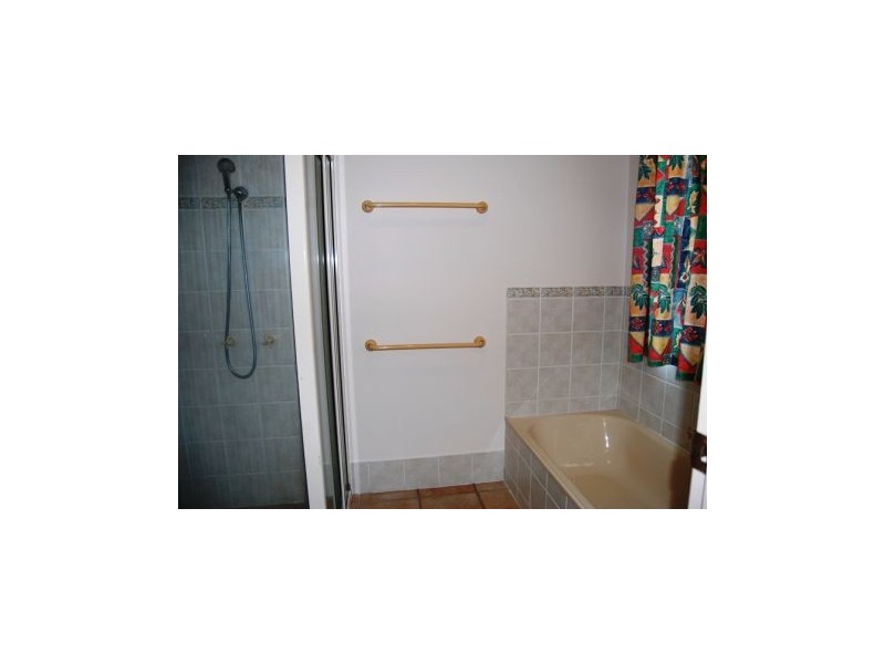 13 Edmund Kennedy Crt, Rural View QLD 4740