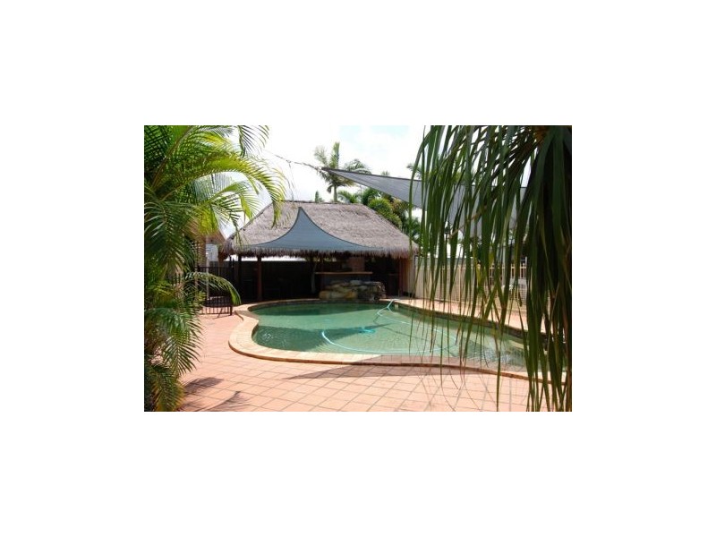 6 Hayman Crt, Bucasia QLD 4750