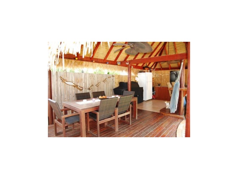 6 Hayman Crt, Bucasia QLD 4750