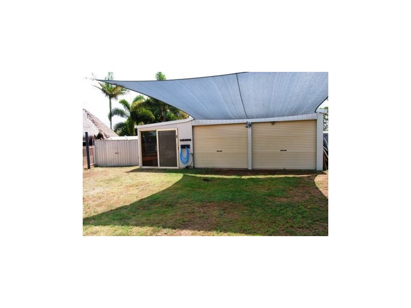 6 Hayman Crt, Bucasia QLD 4750