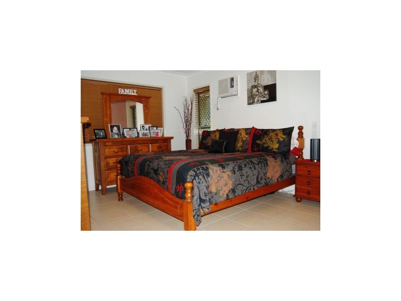 6 Hayman Crt, Bucasia QLD 4750