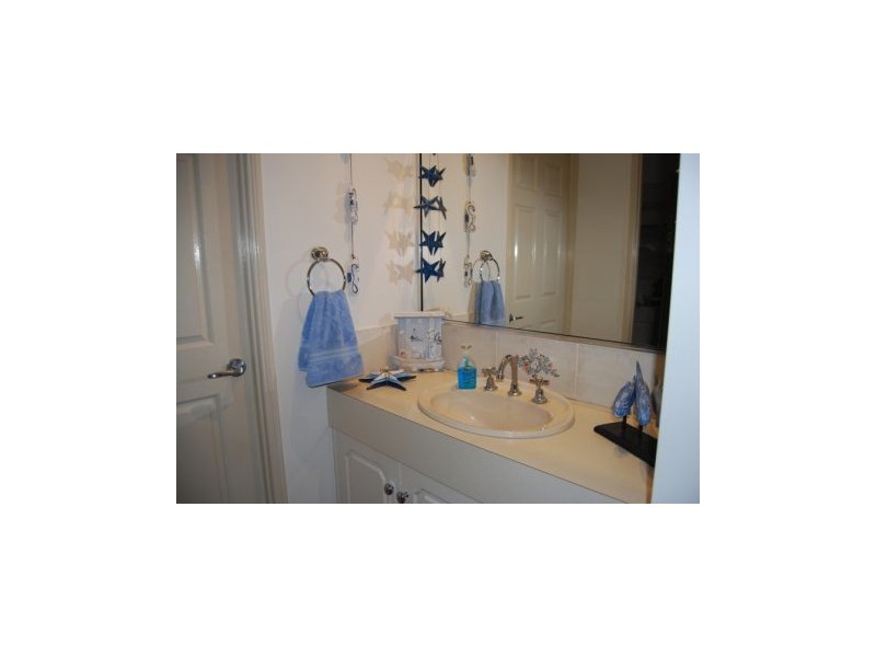 6 Hayman Crt, Bucasia QLD 4750