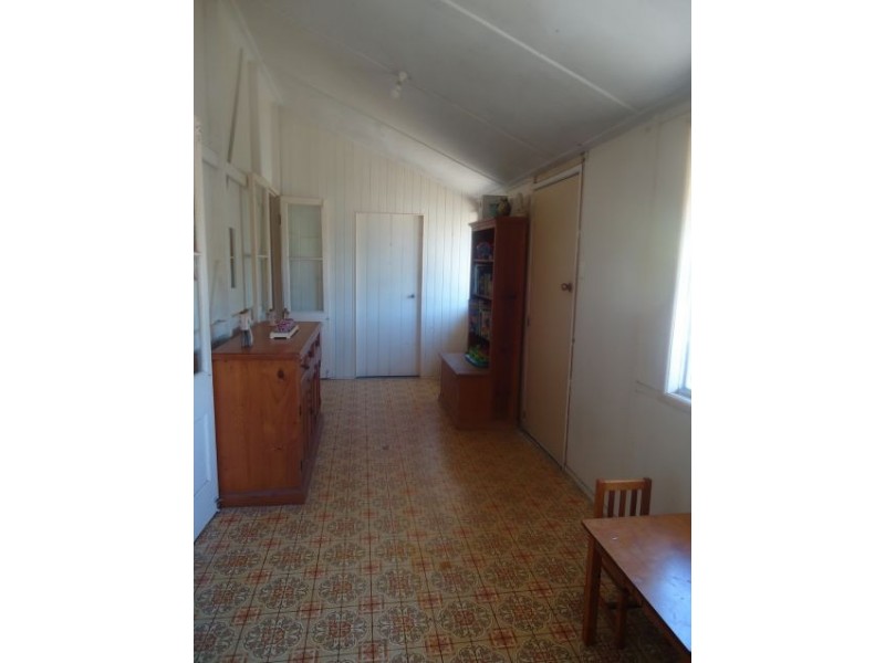 4 Longair Street, Mackay QLD 4740
