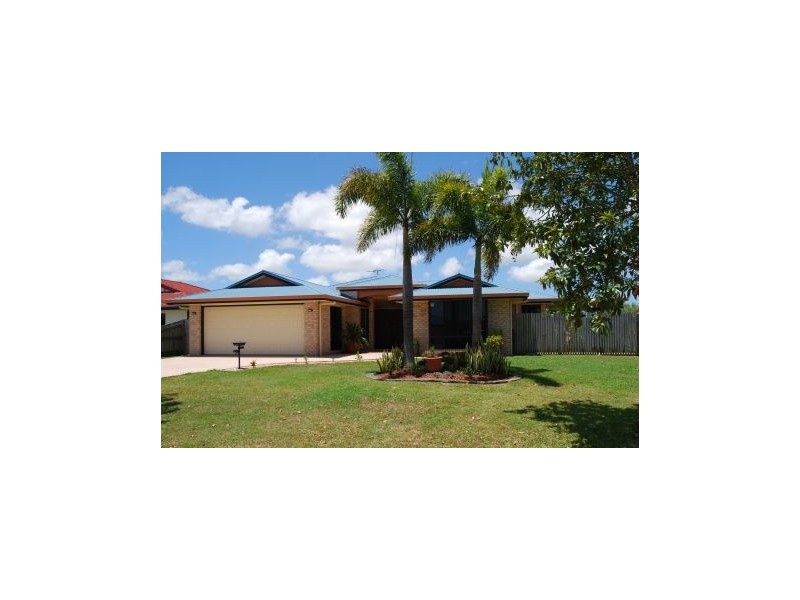 15 Victor Ave, Glenella QLD 4740