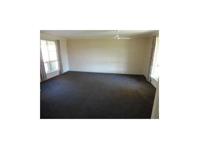 26 Silvergum, Andergrove QLD 4740