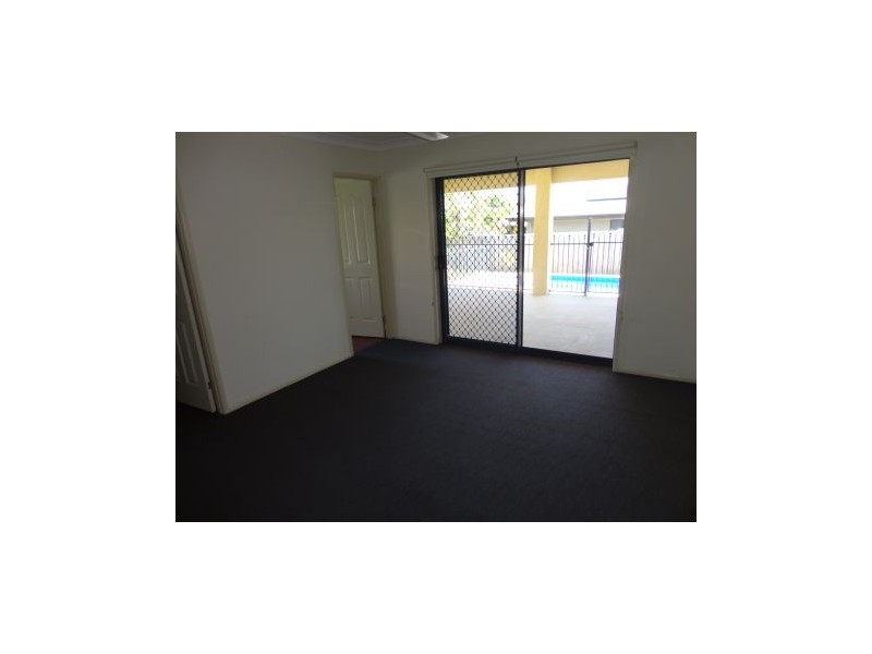 6 Shellcove Court, Blacks Beach QLD 4740