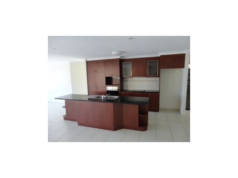 6 Shellcove Court, Blacks Beach QLD 4740