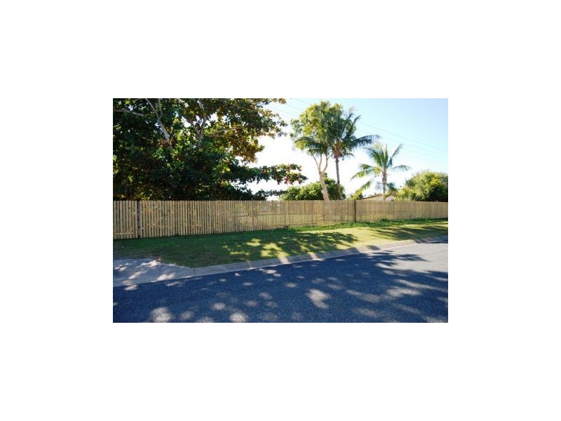 5 Russell Avenue, Slade Point QLD 4740