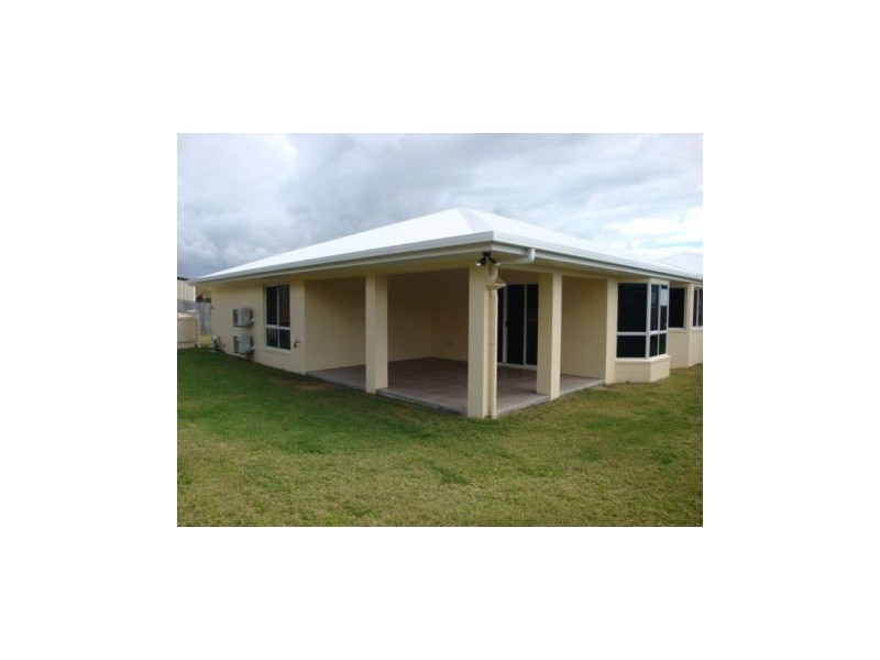 11 Cooper Court, Rural View QLD 4740