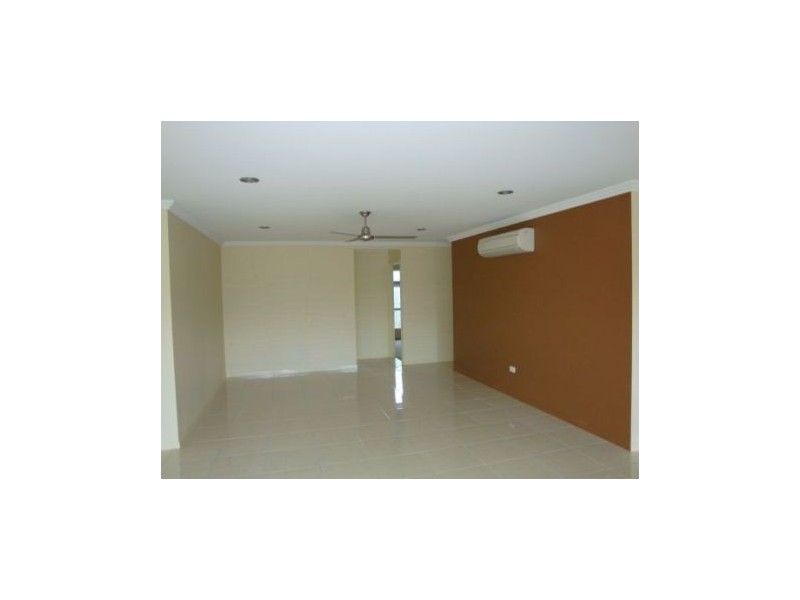 11 Cooper Court, Rural View QLD 4740