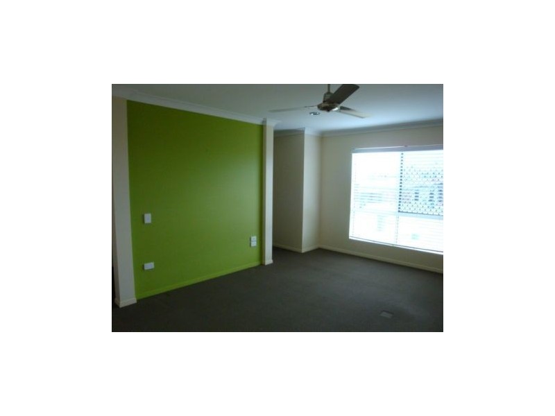 11 Cooper Court, Rural View QLD 4740