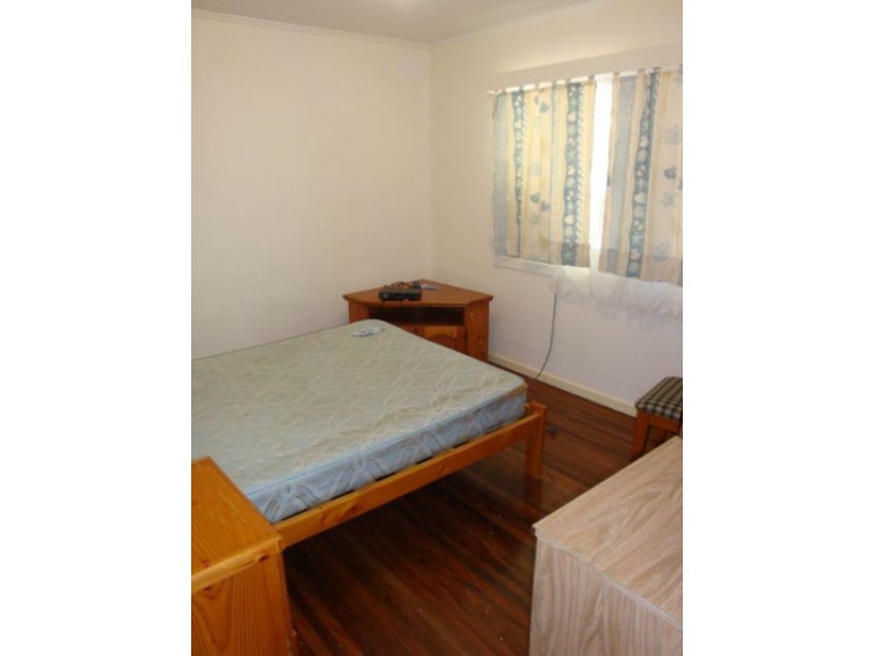 4/110 Range Road, Sarina QLD 4737