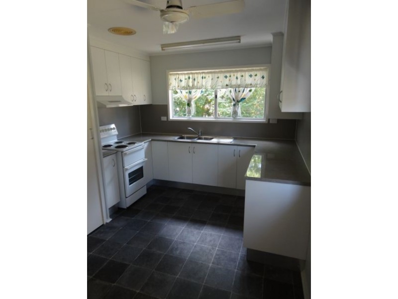 2 Beatty Court, Dysart QLD 4745