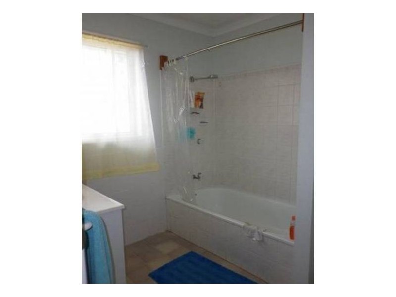 6 Tropical Ave, Andergrove QLD 4740