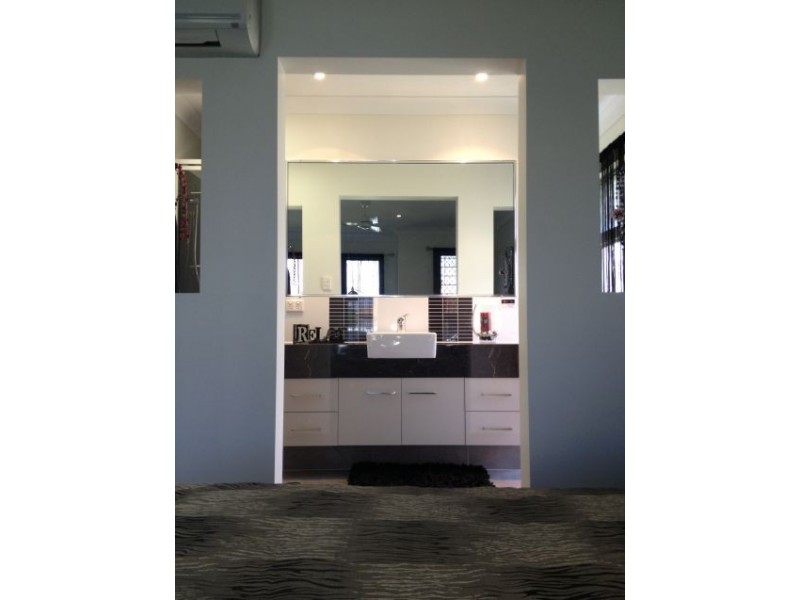 5 Primavera Blvd, Beaconsfield QLD 4740