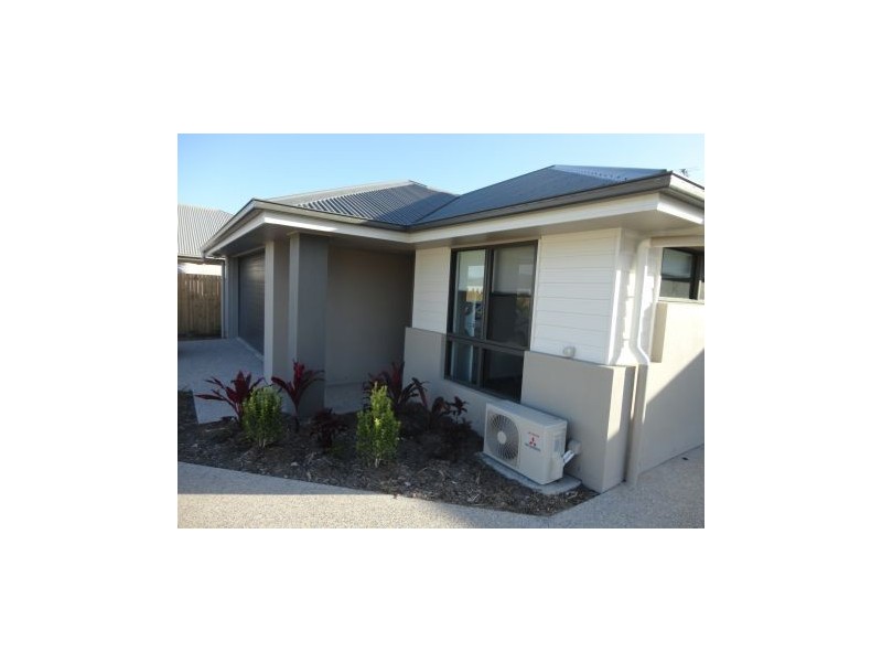 1/12 Halifax Place, Bucasia QLD 4750