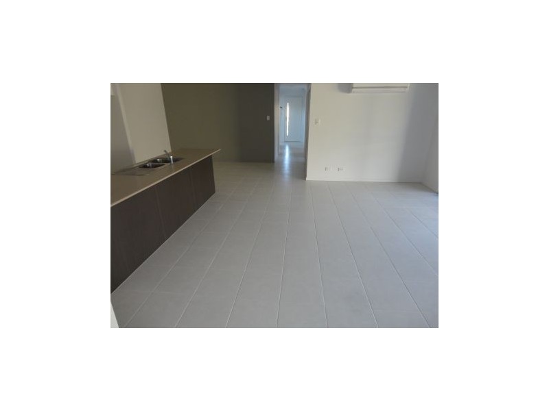 1/12 Halifax Place, Bucasia QLD 4750