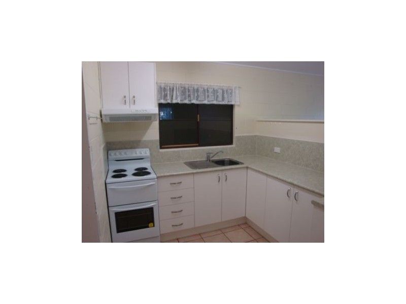 2/21 Perkins Street, North Mackay QLD 4740