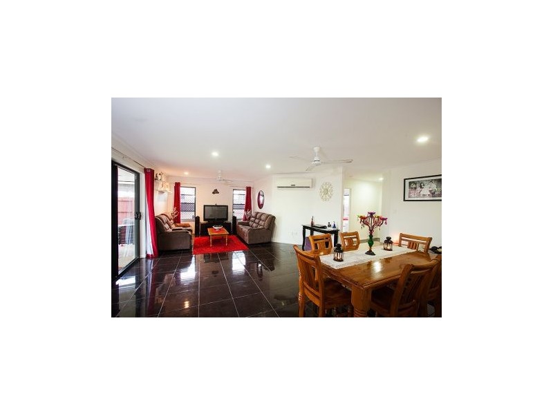4 Crestview Crescent, Bucasia QLD 4750