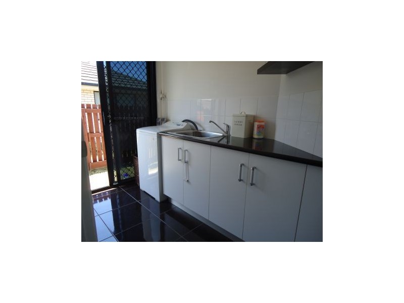 4 Crestview Crescent, Bucasia QLD 4750