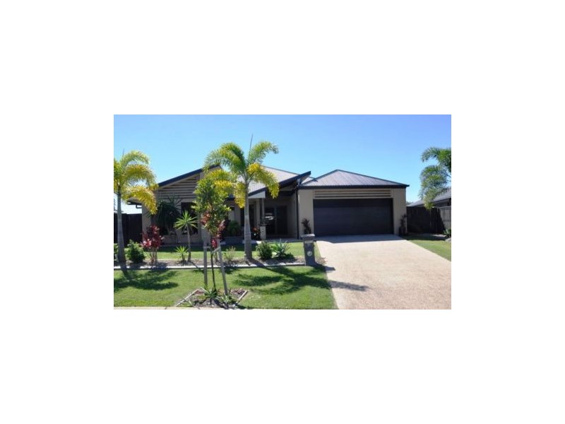 10 Miami Tce, Blacks Beach QLD 4740