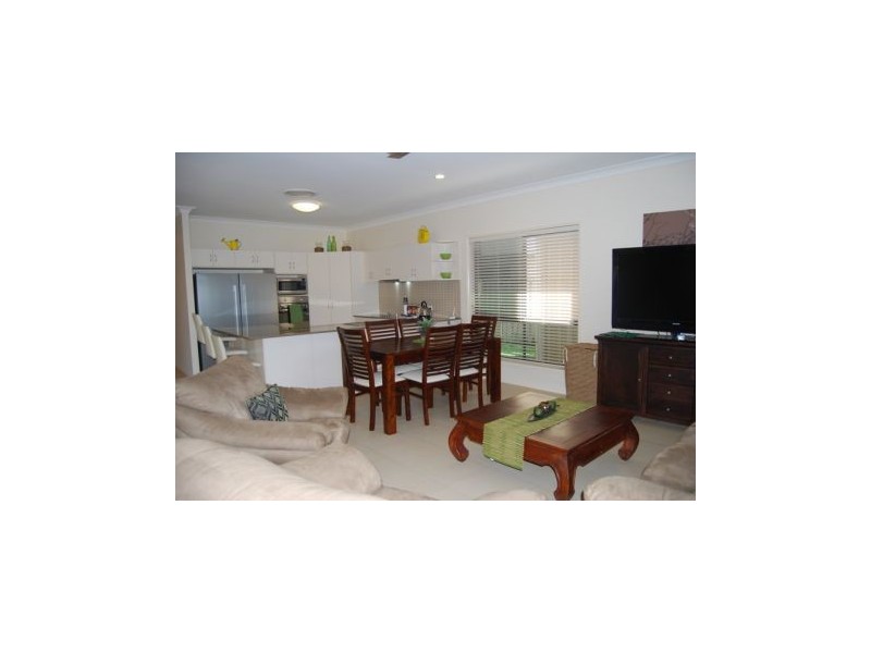 10 Miami Tce, Blacks Beach QLD 4740