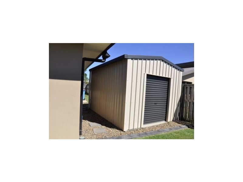 10 Miami Tce, Blacks Beach QLD 4740