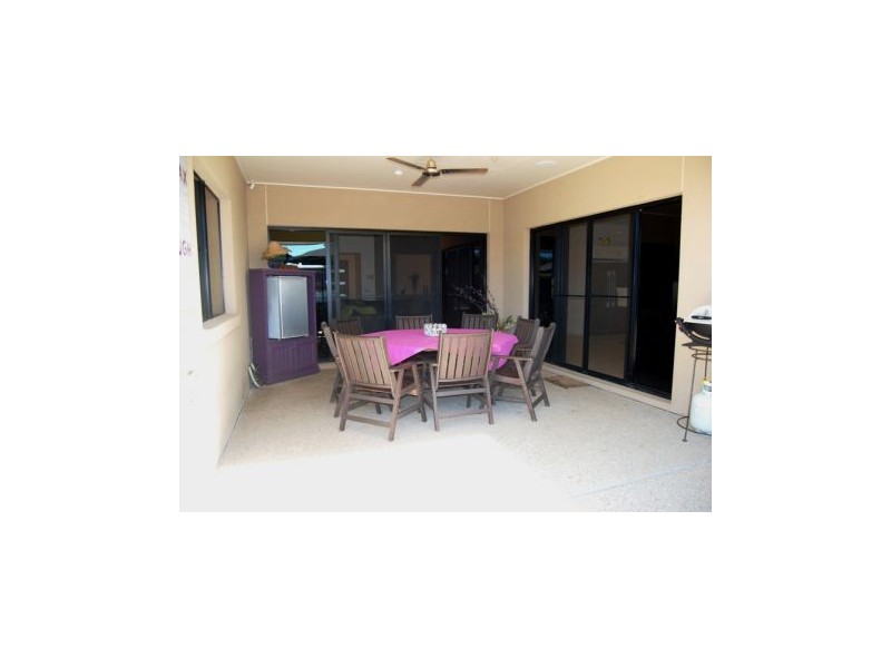 10 Miami Tce, Blacks Beach QLD 4740
