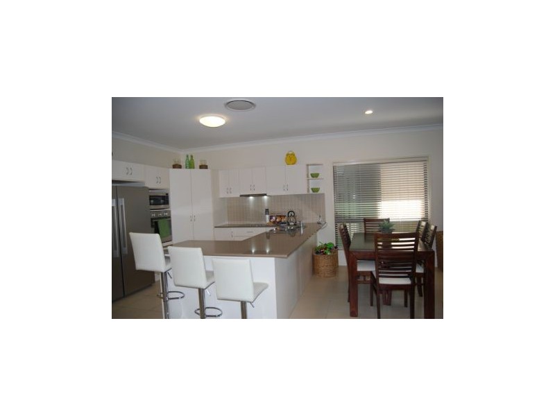 10 Miami Tce, Blacks Beach QLD 4740