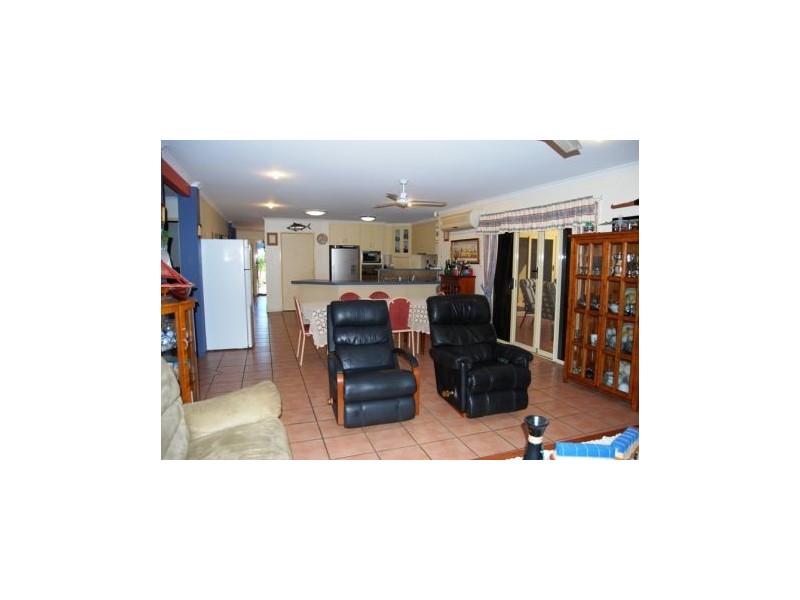 4 Bonsai Court, Glenella QLD 4740