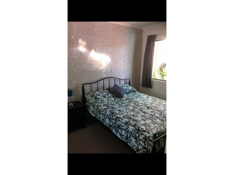 4/4 Symons Avenue, Bucasia QLD 4750