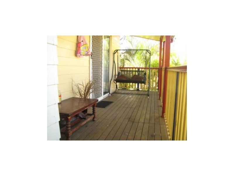 4 Nolan St, Dysart QLD 4745