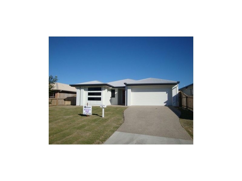 33 Dickens Ave, Ooralea QLD 4740