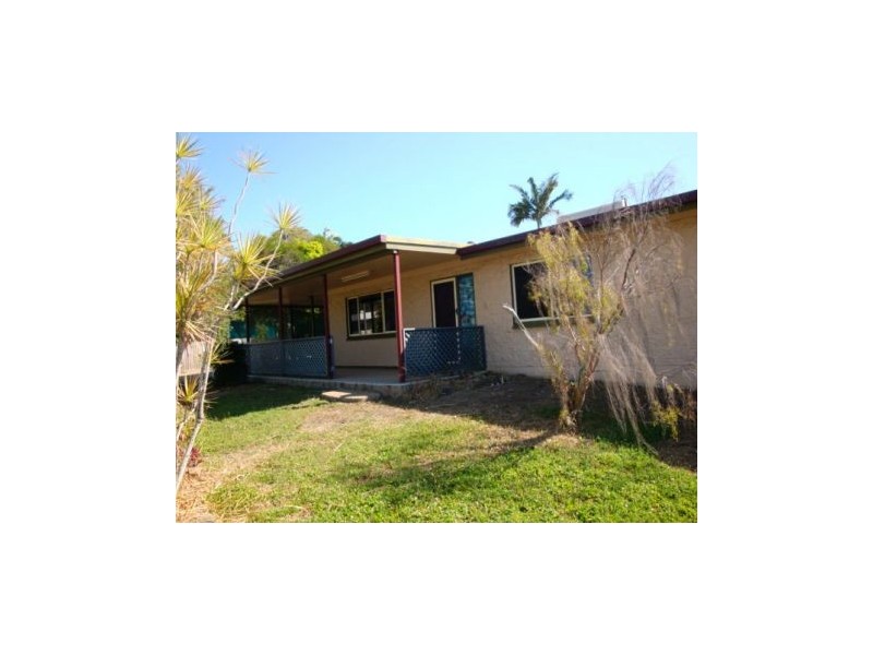 4 Jean Court, Bucasia QLD 4750