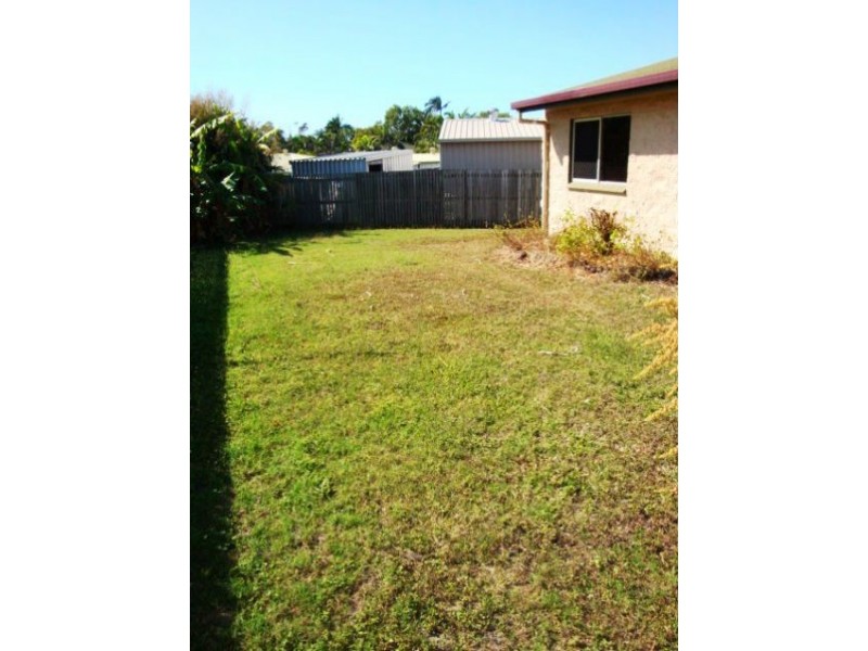 4 Jean Court, Bucasia QLD 4750
