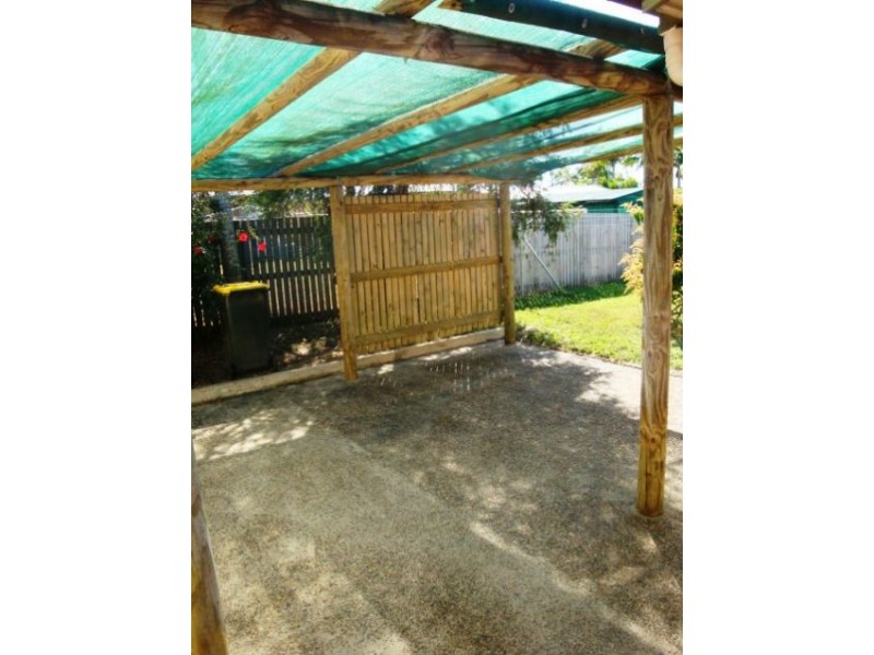 4 Jean Court, Bucasia QLD 4750
