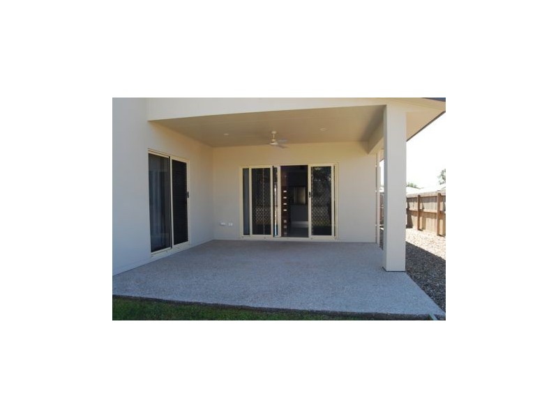 8 Helmsman Drive, Bucasia QLD 4750