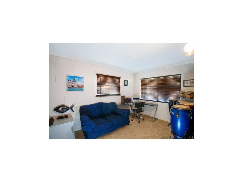 2 Doris Street, Andergrove QLD 4740