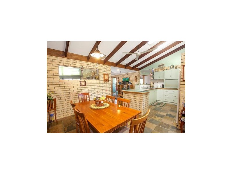 19 Bankswood St, Beaconsfield QLD 4740