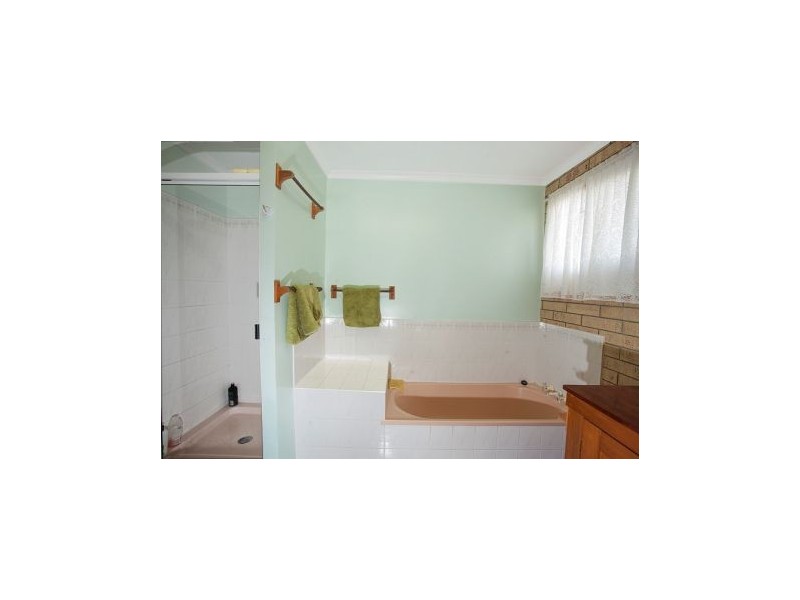 19 Bankswood St, Beaconsfield QLD 4740