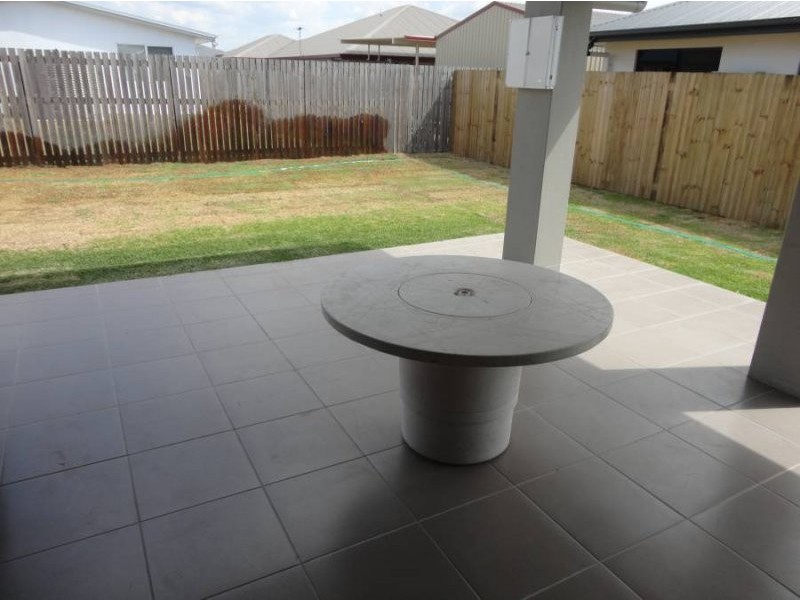 19 Amelia Drive, Mirani QLD 4754