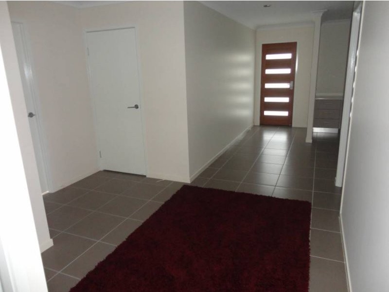 19 Amelia Drive, Mirani QLD 4754