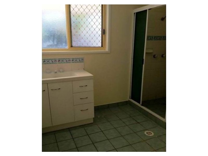 4 John Oxley Drive, Rural View QLD 4740