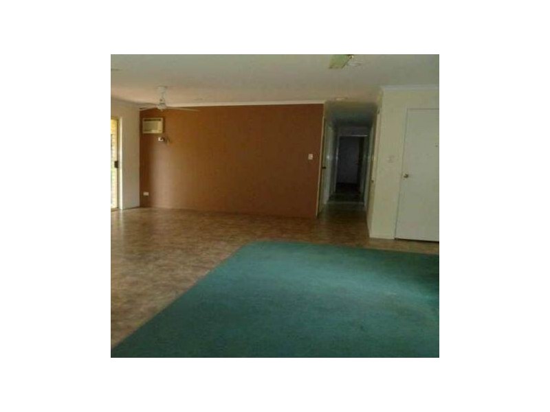 4 John Oxley Drive, Rural View QLD 4740