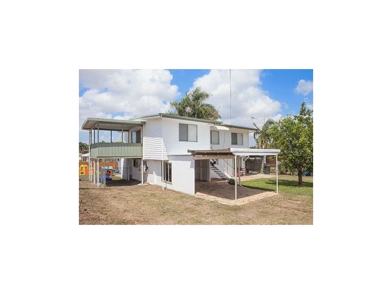 8 Salmon Ave, Eimeo QLD 4740