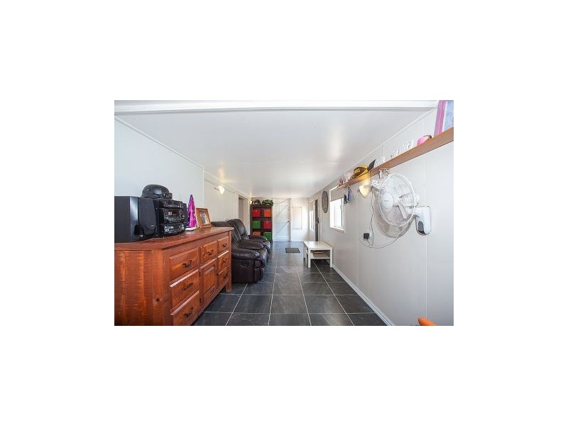 8 Salmon Ave, Eimeo QLD 4740