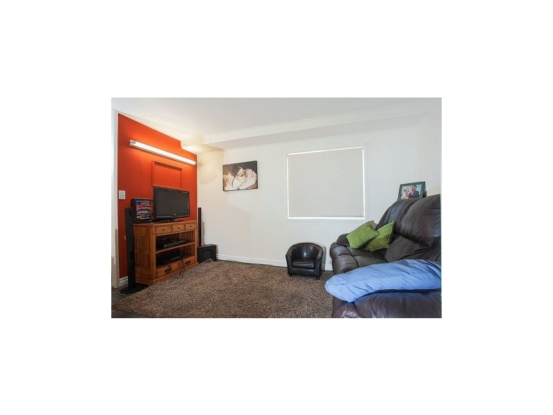 8 Salmon Ave, Eimeo QLD 4740