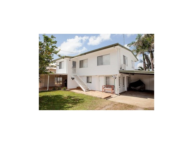 8 Salmon Ave, Eimeo QLD 4740