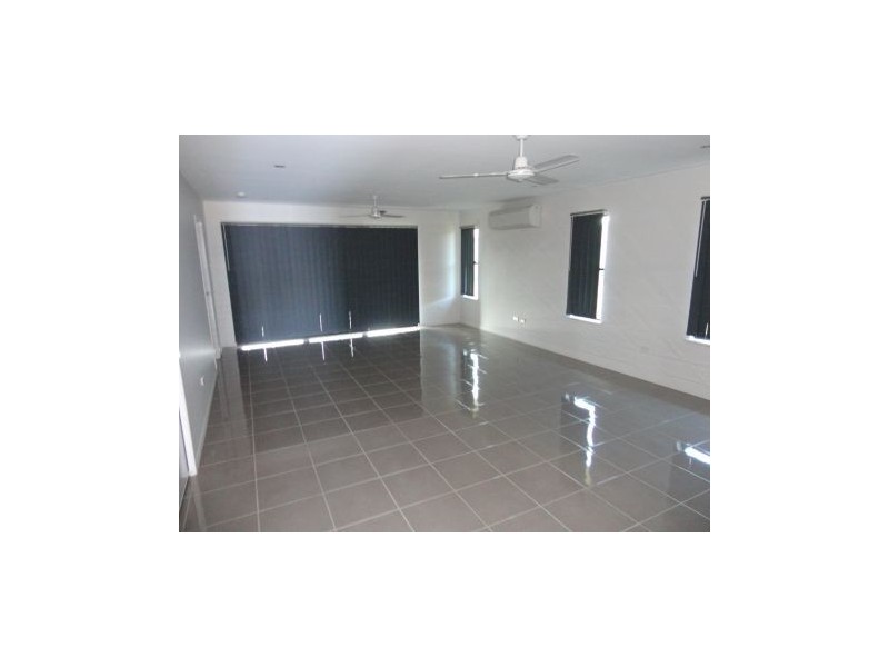 10 Yatay Street, Eimeo QLD 4740